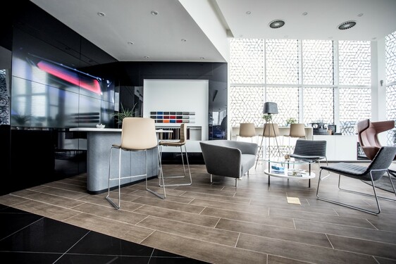 LEXUS OTEVŘEL NOVÝ SHOWROOM V KARLOVÝCH VARECH 