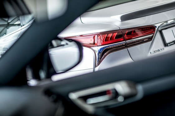LEXUS OTEVŘEL NOVÝ SHOWROOM V KARLOVÝCH VARECH 
