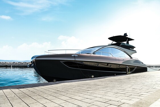 LEXUS LY 650