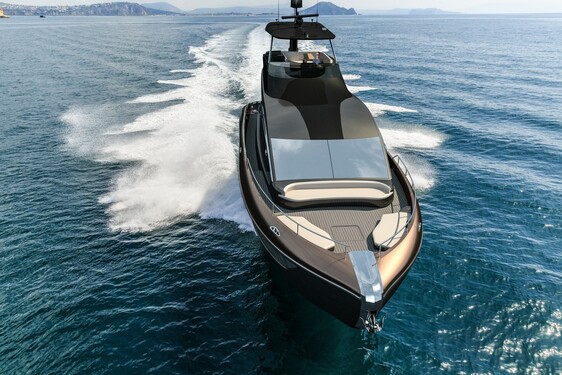 LEXUS LY 650