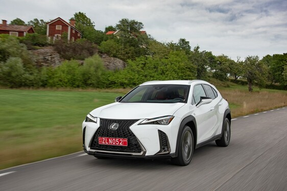 2018 UX F Sport