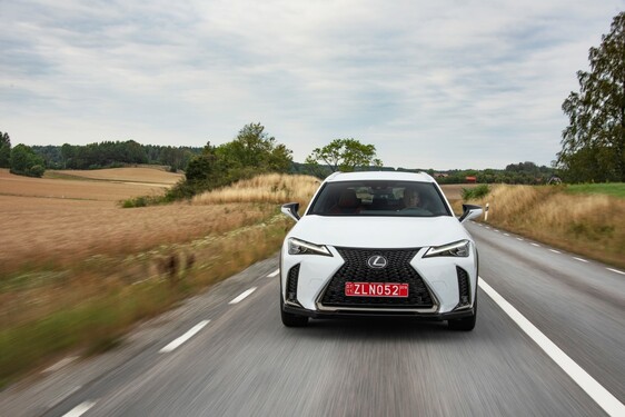 2018 UX F Sport