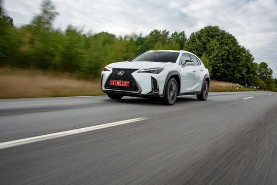 2018 UX F Sport