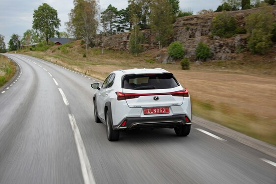 2018 UX F Sport