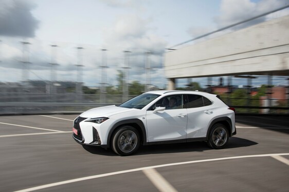 2018 UX F Sport