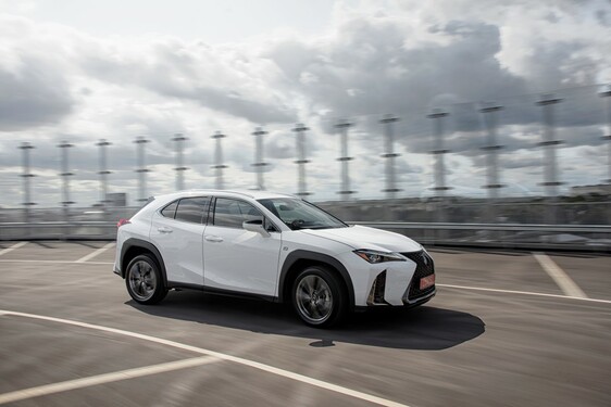 2018 UX F Sport