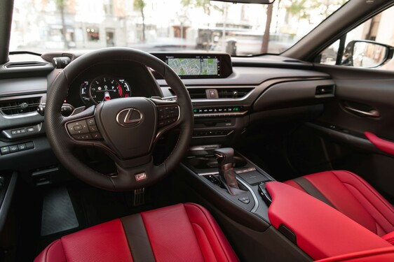 2018 UX F Sport
