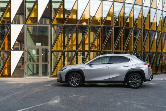 2018 UX F Sport