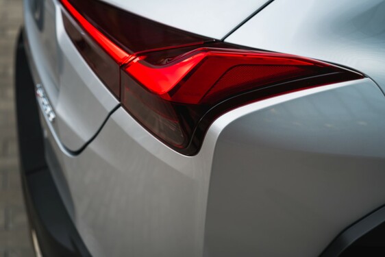2018 UX F Sport