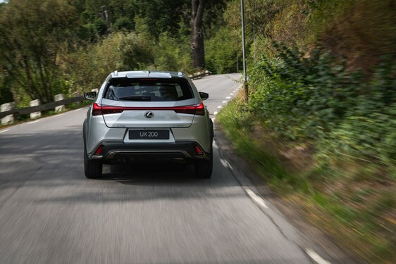 2018 UX F Sport