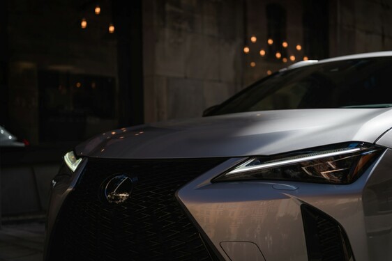 2018 UX F Sport