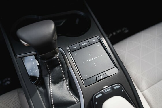 2018 UX 250h