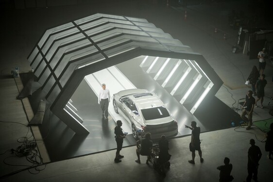 Reklamu na nový Lexus ES poprvé v historii napsala umělá inteligence
