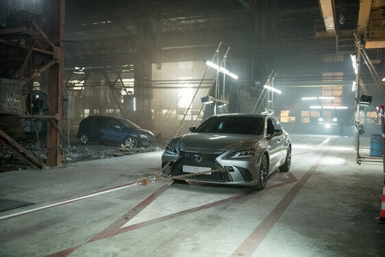 Reklamu na nový Lexus ES poprvé v historii napsala umělá inteligence
