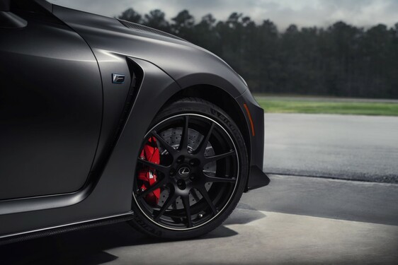 RC F i RC F Track Edition