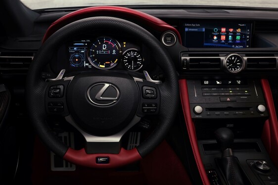 RC F i RC F Track Edition