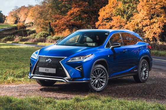 HYBRIDY NA VRCHOLU: V PRŮZKUMU SPOKOJENOSTI POTŘETÍ ZVÍTĚZIL LEXUS