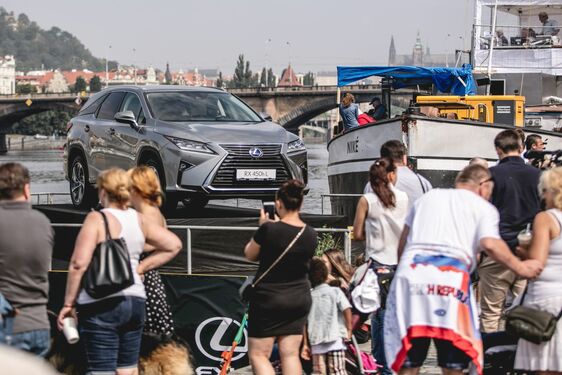 LEXUS JE OPĚT HLAVNÍM  PARTNEREM PRIMÁTOREK 