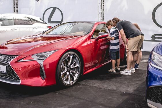 LEXUS JE OPĚT HLAVNÍM  PARTNEREM PRIMÁTOREK 