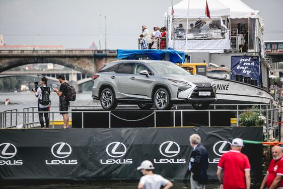 LEXUS JE OPĚT HLAVNÍM  PARTNEREM PRIMÁTOREK 