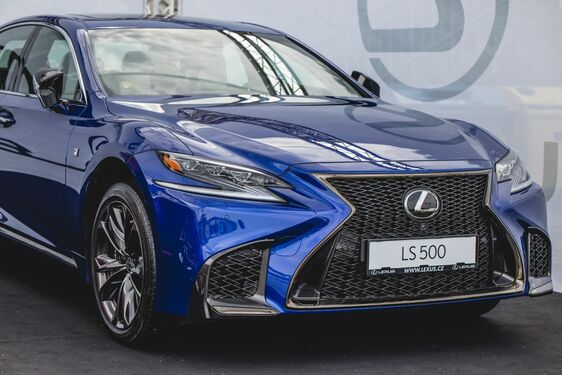 LEXUS JE OPĚT HLAVNÍM  PARTNEREM PRIMÁTOREK 
