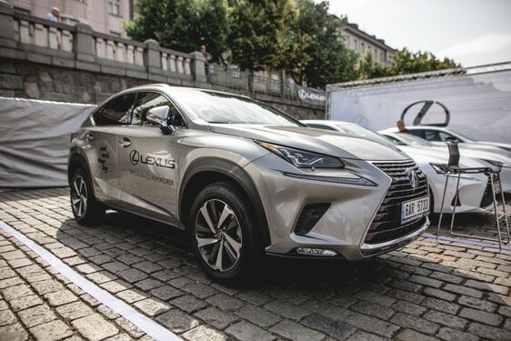 LEXUS JE OPĚT HLAVNÍM  PARTNEREM PRIMÁTOREK 