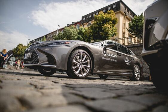 LEXUS JE OPĚT HLAVNÍM  PARTNEREM PRIMÁTOREK 