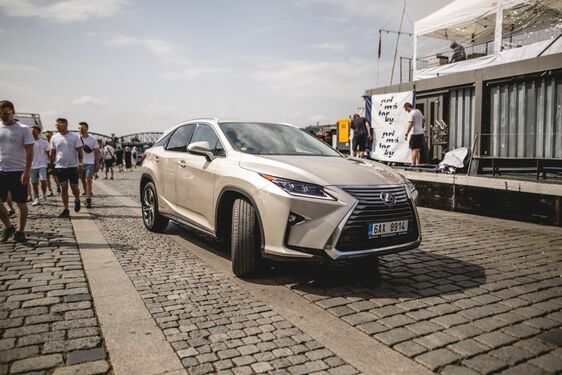LEXUS JE OPĚT HLAVNÍM  PARTNEREM PRIMÁTOREK 