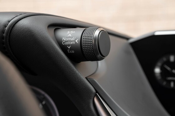 Lexus ES F Sport