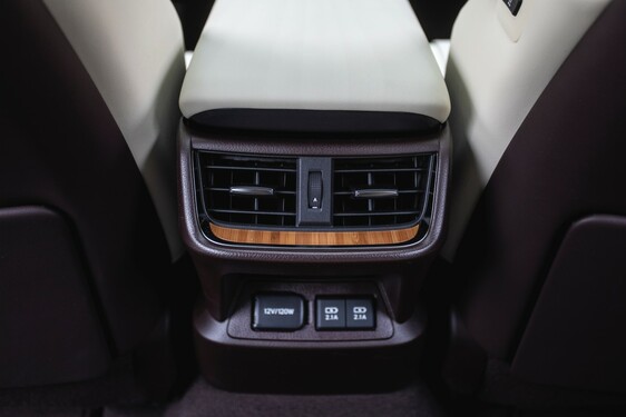 Lexus ES300 - local