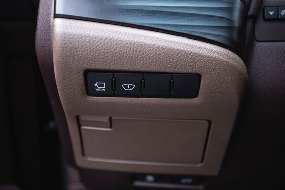 Lexus ES300 - local