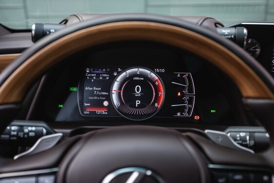 Lexus ES300 - local