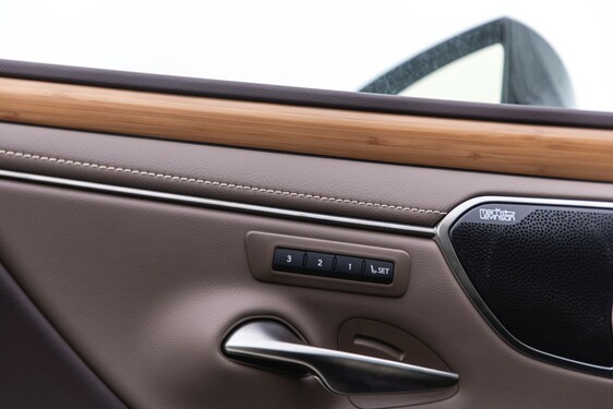 Lexus ES300 - local