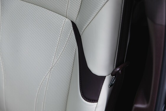 Lexus ES300 - local