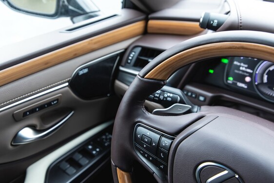 Lexus ES300 - local