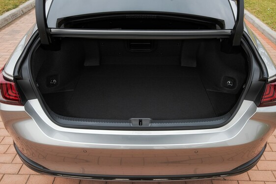 ES 300h Sonic Titanium
