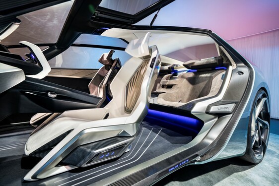 Lexus LF-30 electrified: vize elektrické budoucnosti 