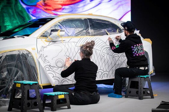 První auto s tetováním je Lexus UX