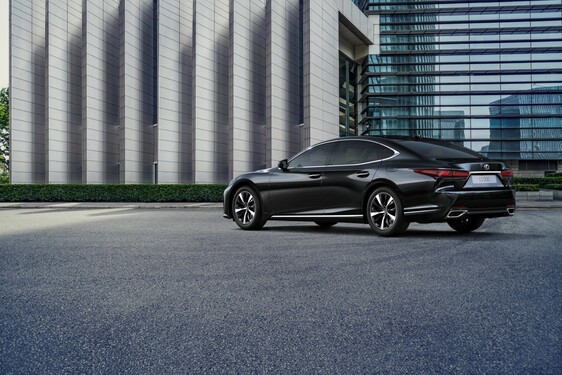 New Lexus LS