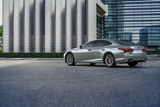 New Lexus LS