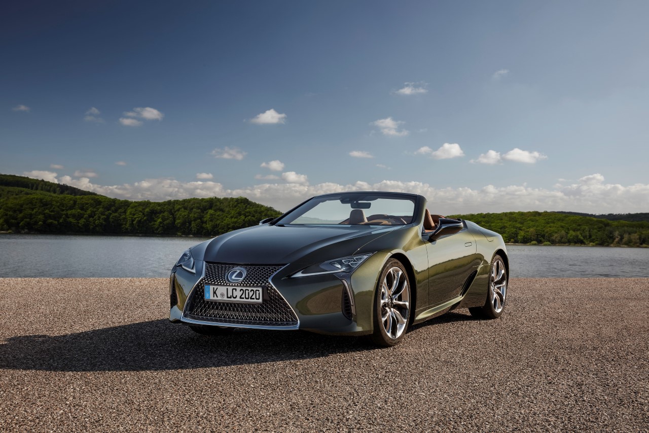 PŘEDSTAVENÍ MODELOVÉ ŘADY LC: NOVÝ LEXUS LC 500 CONVERTIBLE A LEXUS LC COUPE MODEL 2021