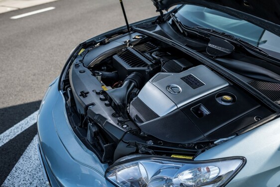 Hybridní crossover Lexus UX v přímém porovnání s průkopnickým hybridním SUV RX 