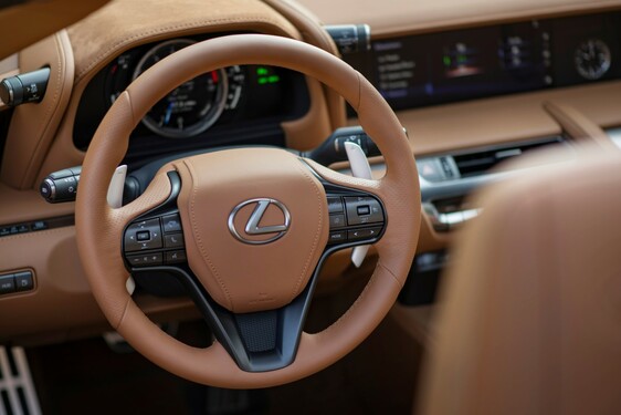 Lexus LC Convertible 2020 - local