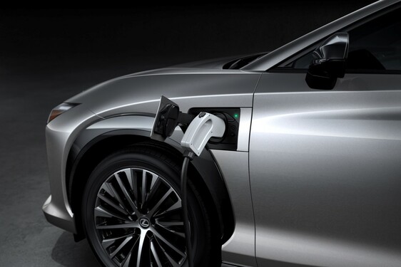 Lexus RZ 2025