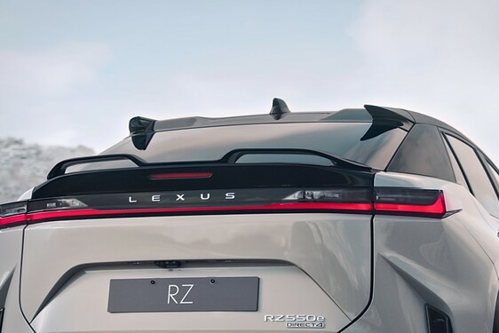 Lexus RZ 2025