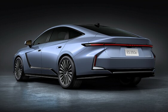 Lexus ES 2025