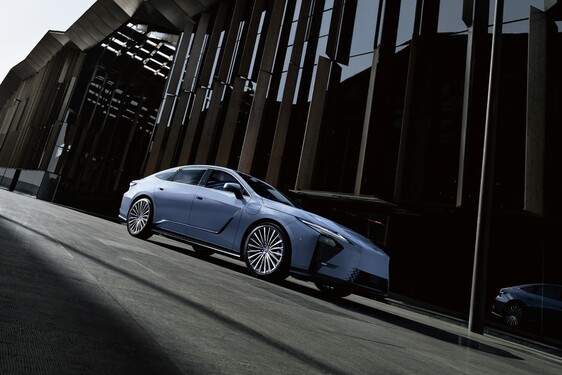 Lexus ES 2025