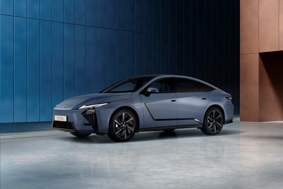 Lexus ES 2025