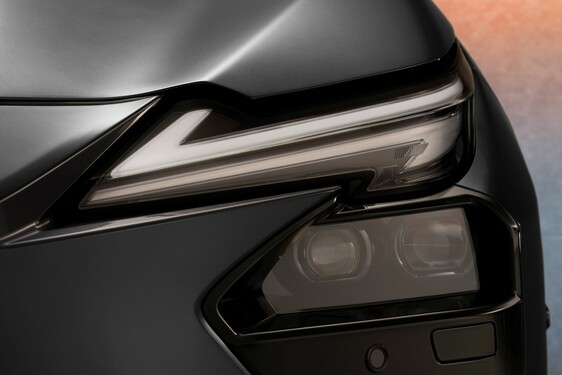 Lexus ES 2025