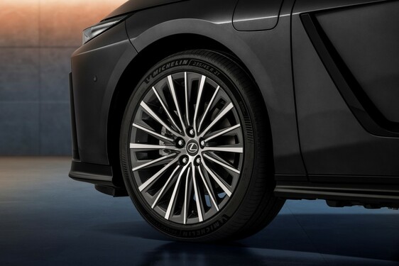 Lexus ES 2025